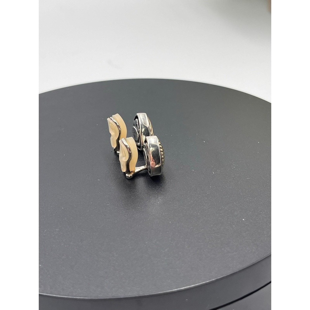 Alisa Italian Designer Sterling .925 & 18K Gold Ribbed Triangle Clip-On Earrings - Picture 7 of 8